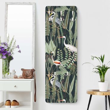 Klädhängare vägg träpanel - Flamingos And Storks With Plants On Green