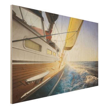 Holzbild - Segelboot auf blauem Meer bei Sonnenschein - Quer 3:2