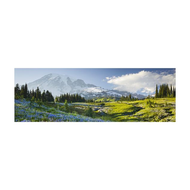 Mattor med skog Mountain Meadow With Blue Flowers in Front of Mt. Rainier