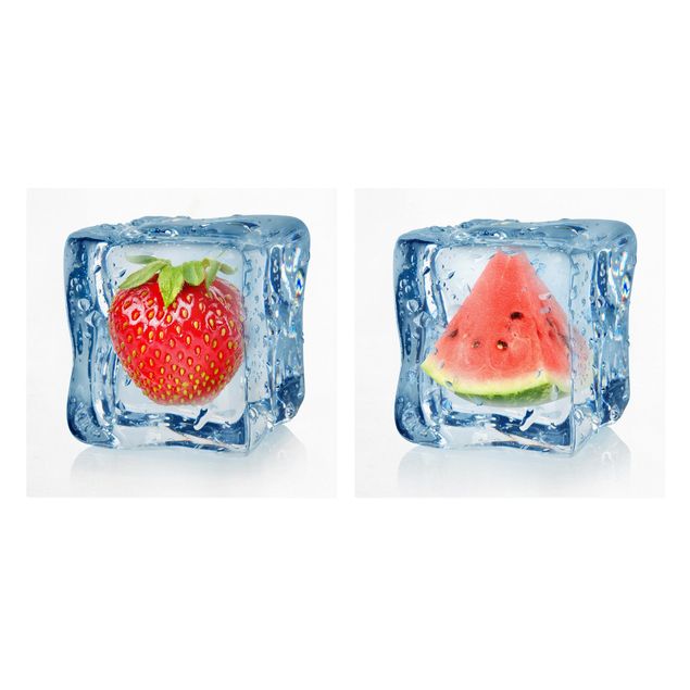 Tavlor blommor  Strawberry and melon in the ice cube