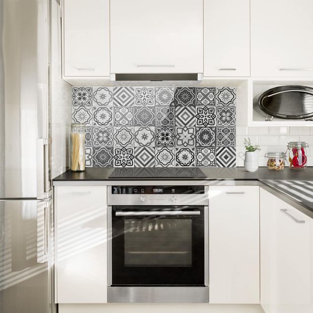 stänkskydd kök glas mönster Mediterranean Tile Pattern Grayscale