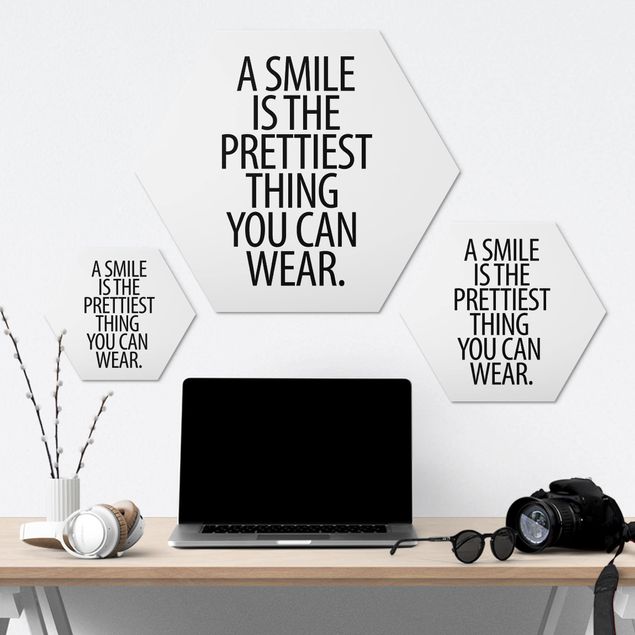 Hexagon Bild Alu-Dibond - A Smile is the prettiest thing Sans Serif