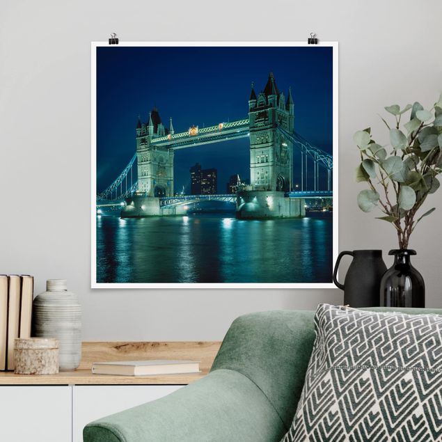 Tavlor London Tower Bridge