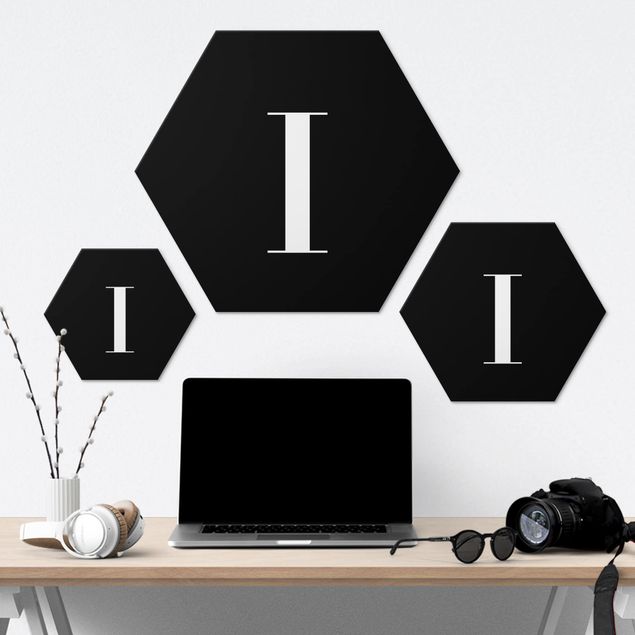 Hexagon Bild Alu-Dibond - Buchstabe Serif Schwarz I