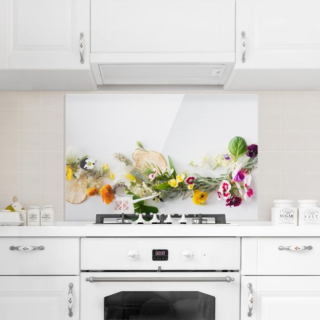 Stänkskydd kök glas blommor  Fresh Herbs With Edible Flowers