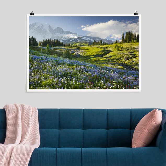 Kök dekoration Mountain Meadow With Blue Flowers in Front of Mt. Rainier