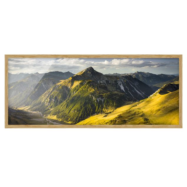 Tavlor med ram landskap Mountains And Valley Of The Lechtal Alps In Tirol