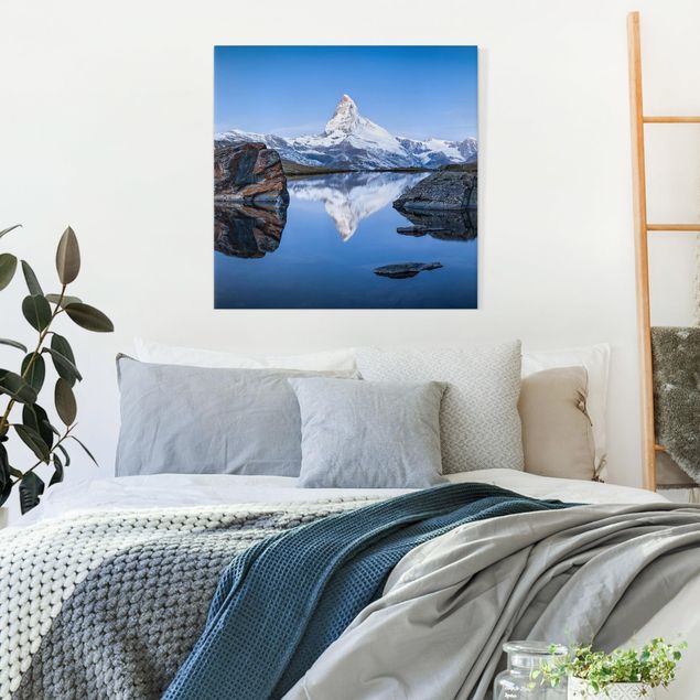 Canvastavlor bergen Stellisee Lake In Front Of The Matterhorn