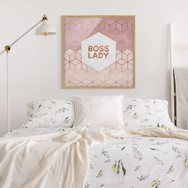Tavlor med ram ordspråk Boss Lady Hexagons Pink