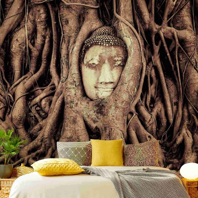 Tapeter vintage Buddha In Ayutthaya Lined From Tree Roots In Brown