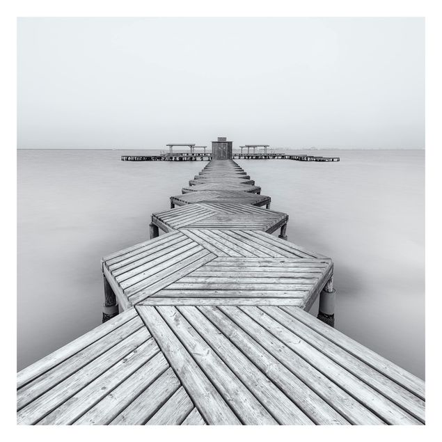 Tapeter Wooden Pier In Black And White