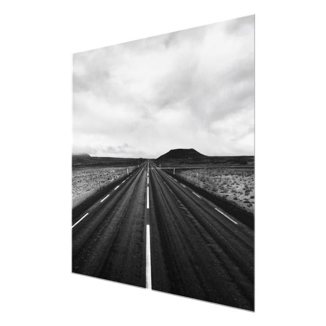 Tavlor svart och vitt Straight Road In Iceland
