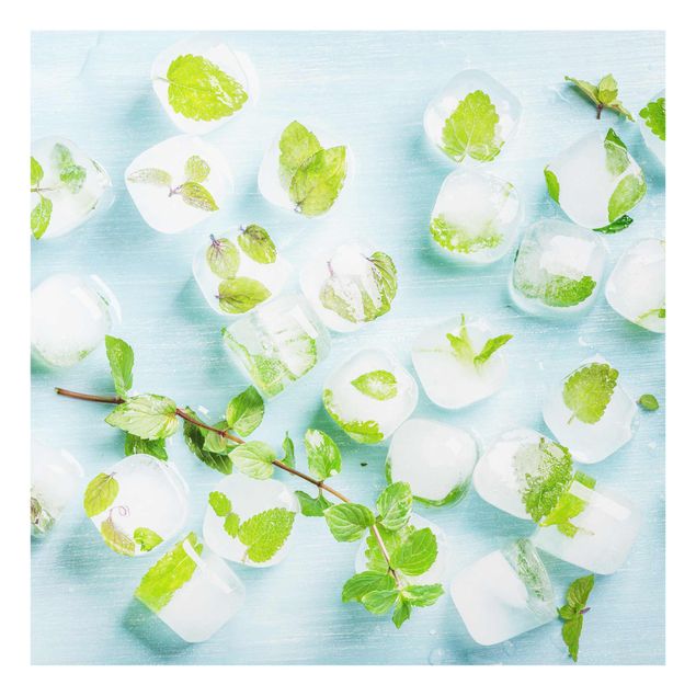 Tavlor Ice Cubes With Mint Leaves