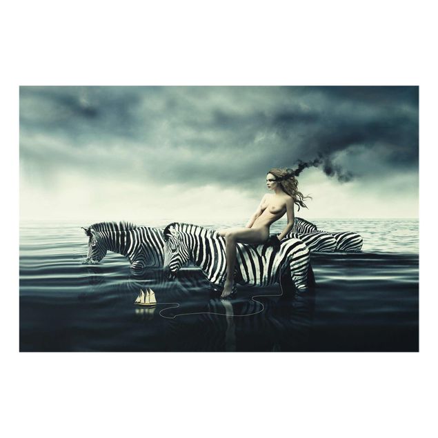Glastavlor djur Woman Posing With Zebras