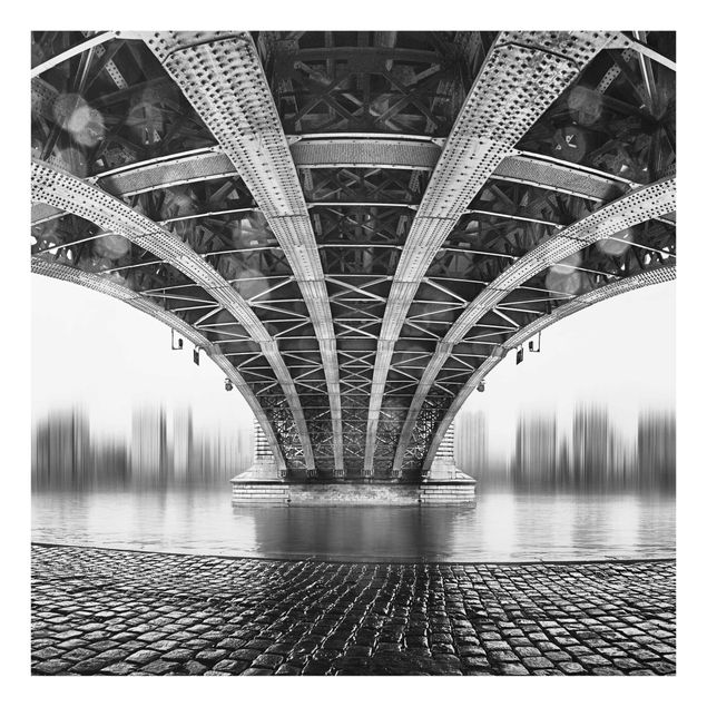 Tavlor svart och vitt Under The Iron Bridge
