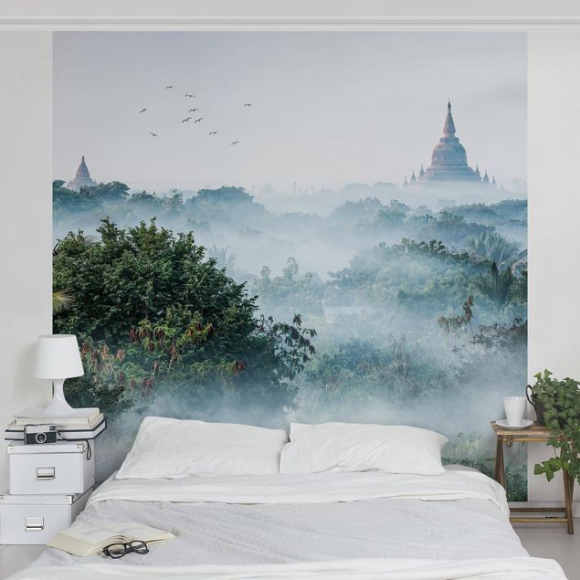 Fototapeter landskap Morning Fog Over The Jungle Of Bagan