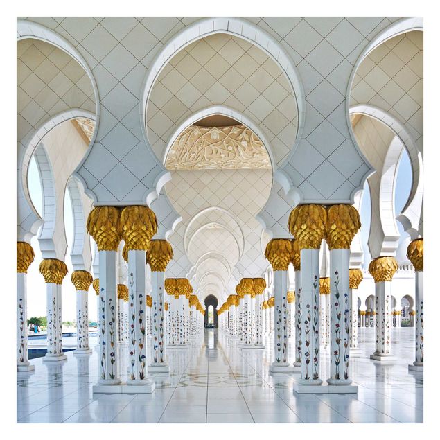Tapeter Mosque In Abu Dhabi