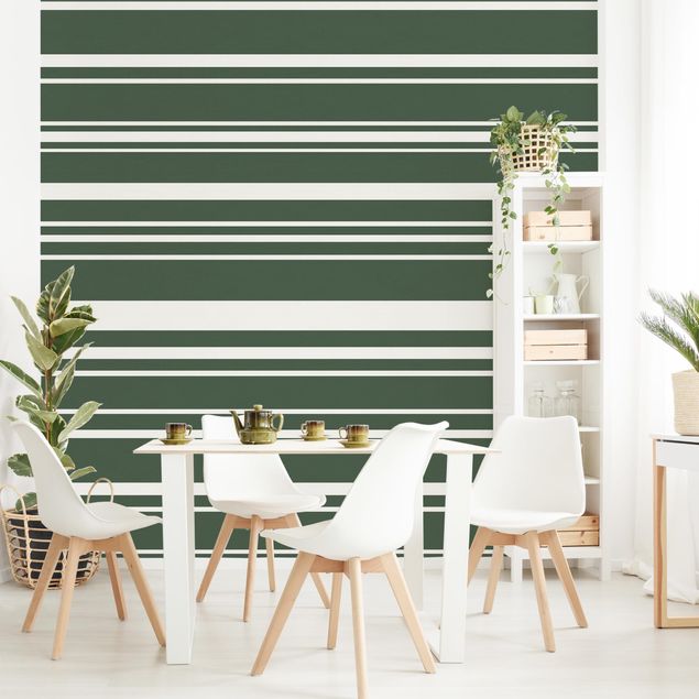 Mönstertapet Stripes On Green Backdrop