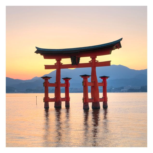 Fototapeter landskap Torii At Itsukushima