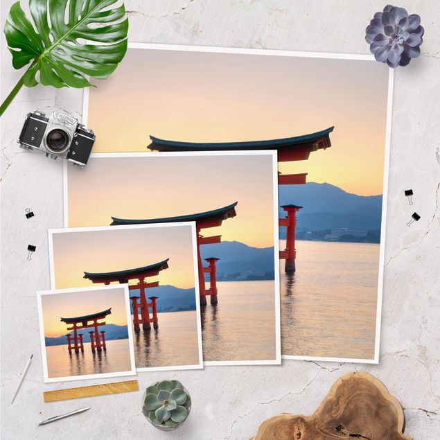 Posters landskap Torii At Itsukushima