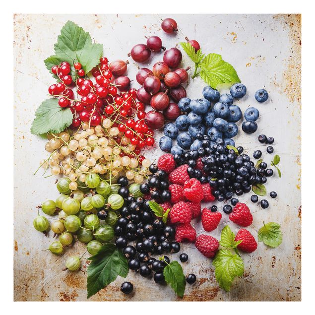 Tavlor frukter Mixture Of Berries On Metal