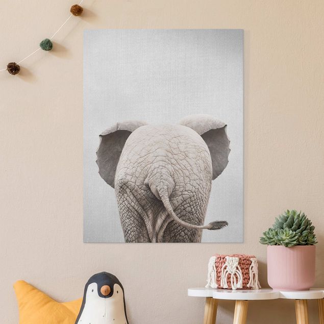 Canvastavlor elefanter Baby Elephant From Behind