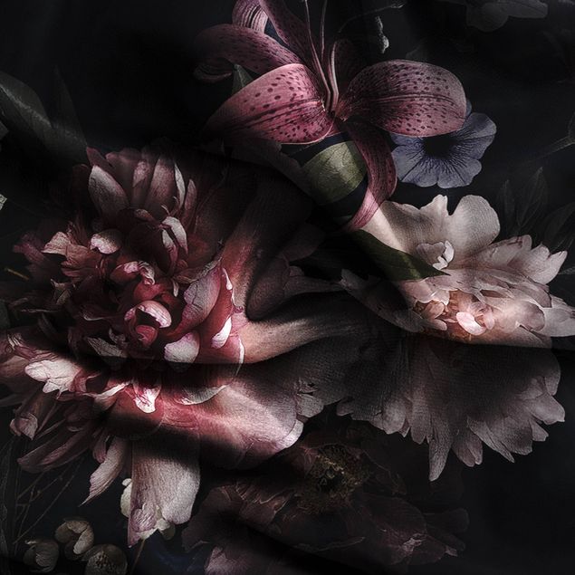 Blommiga gardiner Flowers With Fog On Black