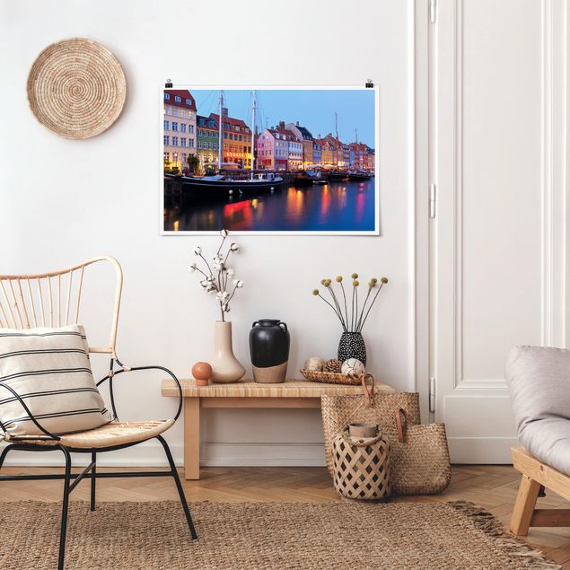 Posters arkitektur och skyline Copenhagen Harbor In The Evening
