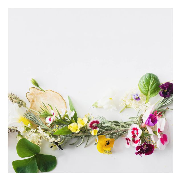 glasskiva kök Fresh Herbs With Edible Flowers