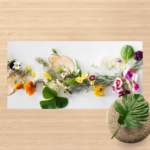 utomhusmattor Fresch Herbs With Edible Flowers