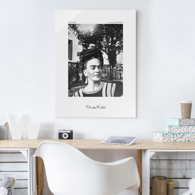 Glastavlor svart och vitt Frida Kahlo Photograph Portrait In The Garden