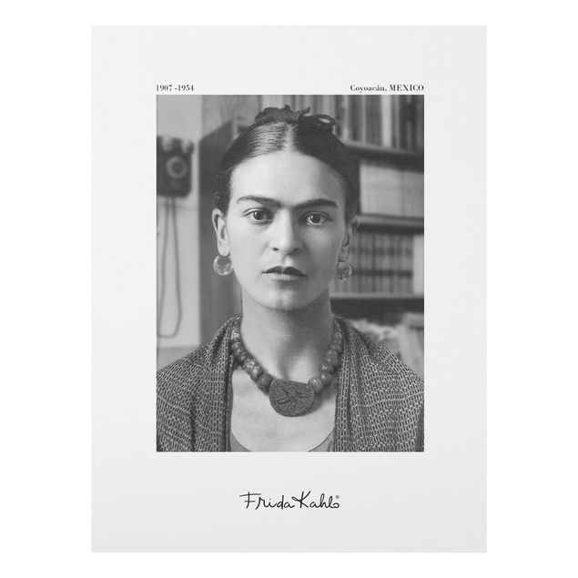 Tavlor svart och vitt Frida Kahlo Photograph Portrait In The House