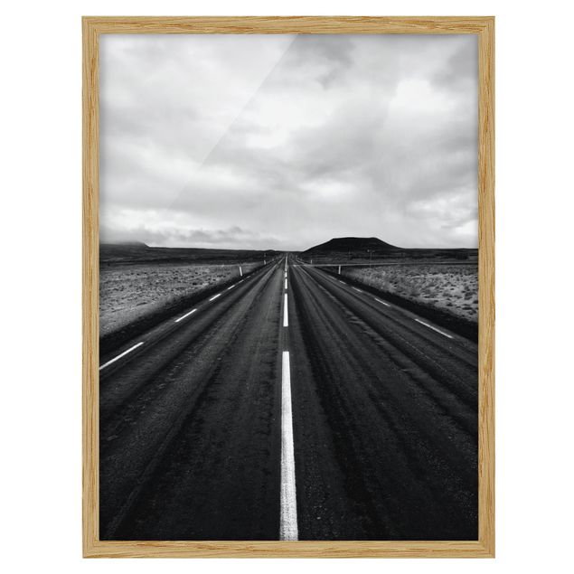 Tavlor med ram landskap Straight Road In Iceland