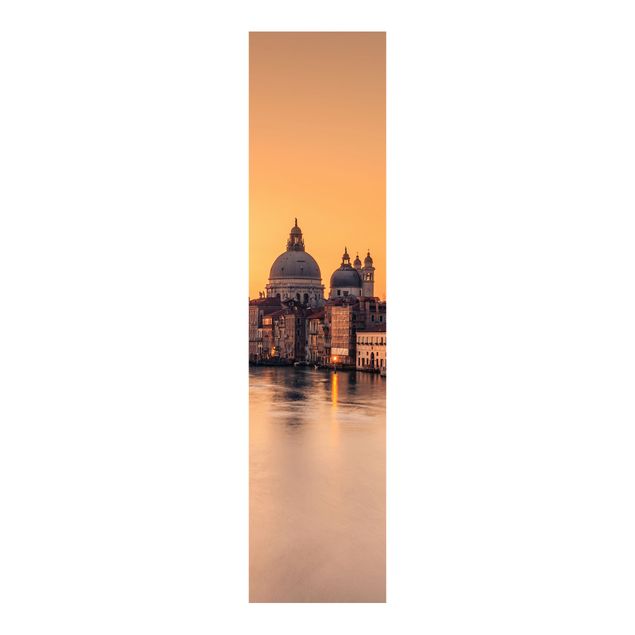 Panelgardiner arkitektur och skyline Golden Venice