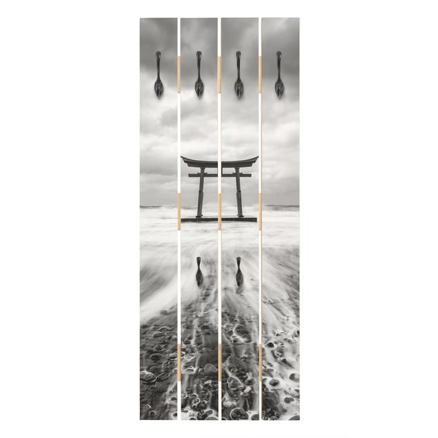 Klädhängare vägg Japanese Torii In The Ocean
