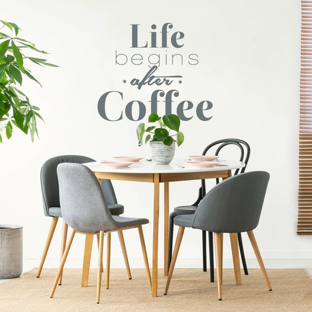 Wallstickers ordspråk Life begins after coffee