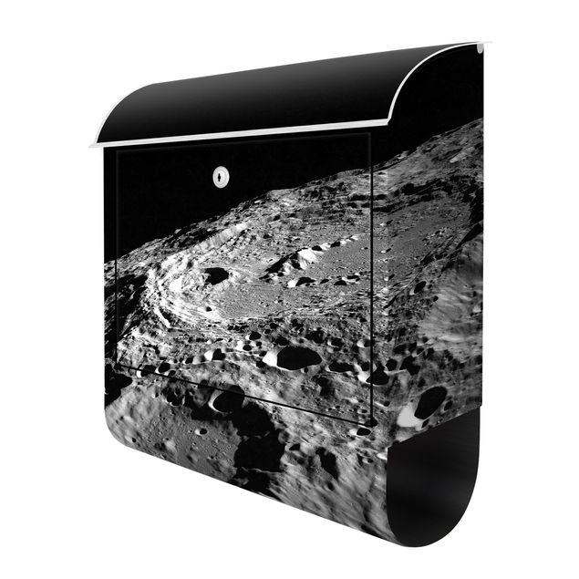 Brevlådor NASA Picture Moon Crater