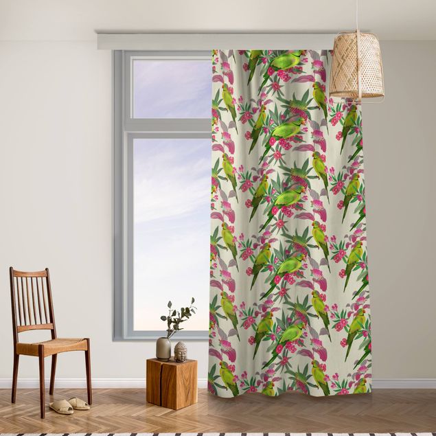 mönstrade gardiner vardagsrum Parrots And Flowers