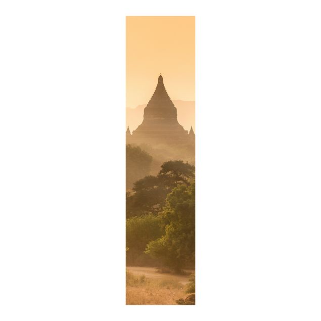 Panelgardiner arkitektur och skyline Sun Setting Over Bagan